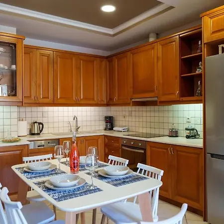 Heraklion House